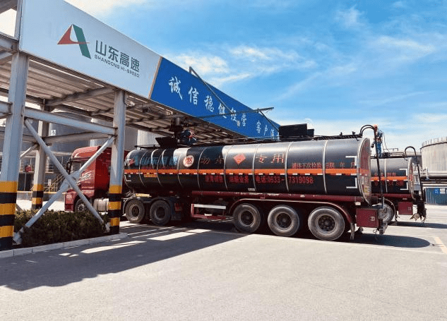 “双节”我在岗，沥青保供不停歇